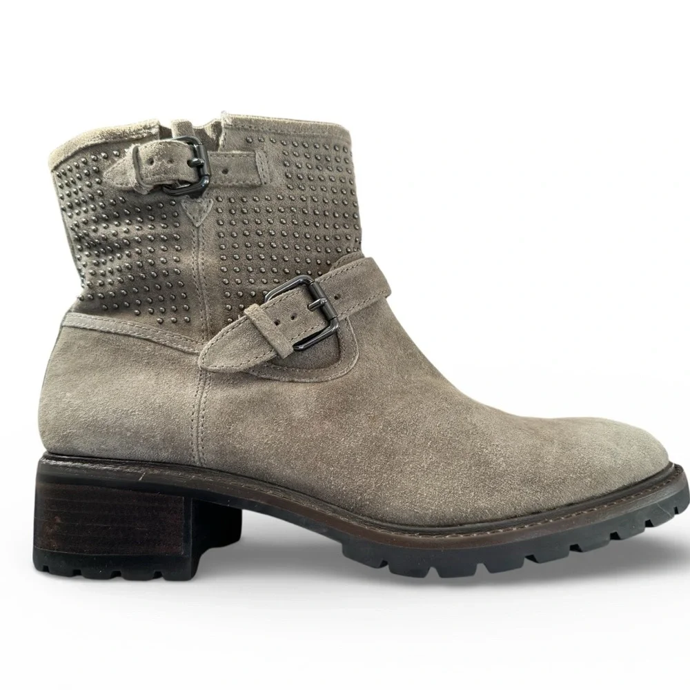 Coach Gates women's studded suede pull-on boots size 9